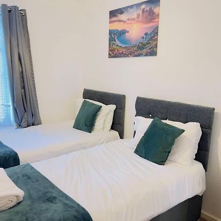 Starview Apartment-Vitoria Lexden Esterno foto